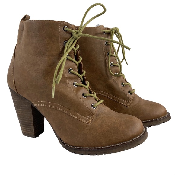 Expressions Dolorestan Faux Leather Ankle Boots